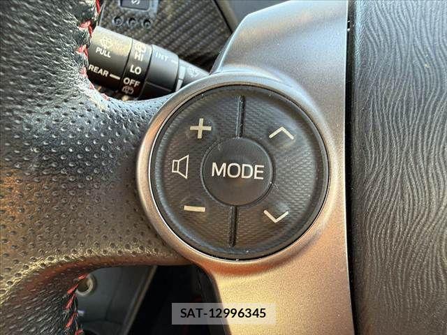 Toyota PRIUS 2013-10 8661050-23