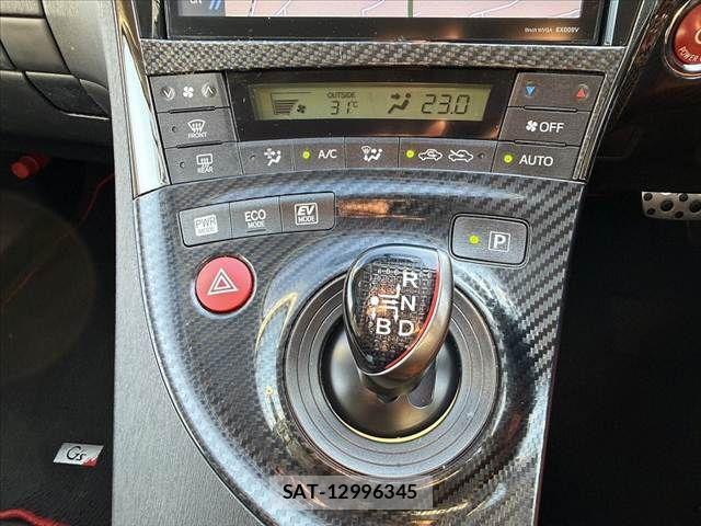 Toyota PRIUS 2013-10 8661050-6