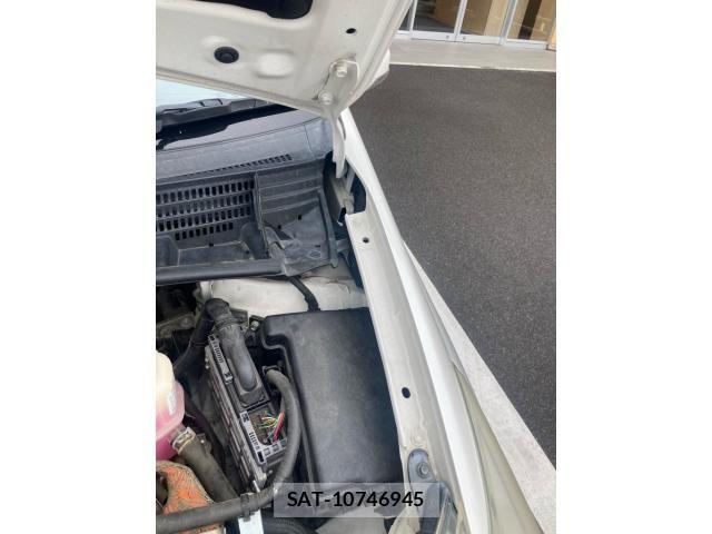 Toyota PRIUS 2012-01 8661072-21