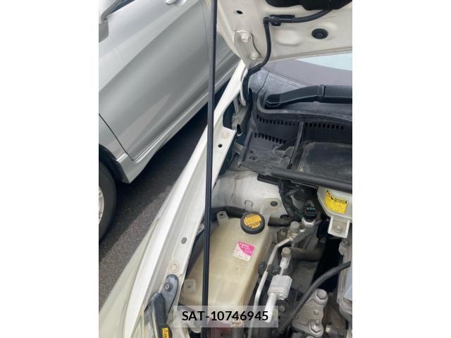Toyota PRIUS 2012-01 8661072-22