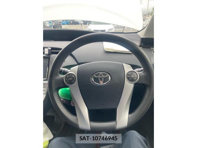 Toyota PRIUS 2012-01 8661072-24