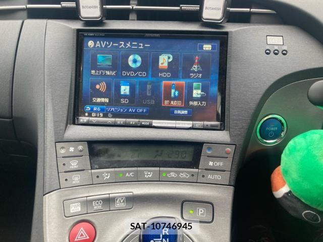Toyota PRIUS 2012-01 8661072-26