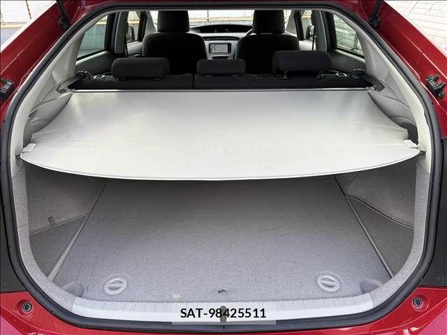 Toyota PRIUS 2014-03 8661048-9