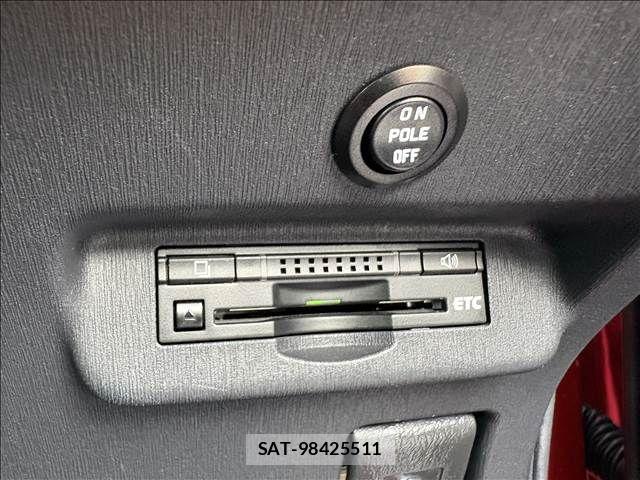 Toyota PRIUS 2014-03 8661048-13