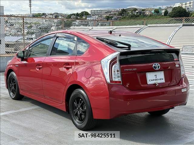 Toyota PRIUS 2014-03 8661048-23