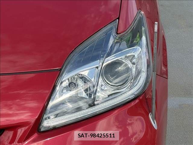 Toyota PRIUS 2014-03 8661048-29