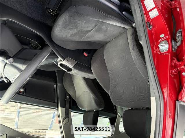 Toyota PRIUS 2014-03 8661048-7