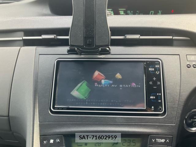 Toyota PRIUS 2010-04 8666761-21