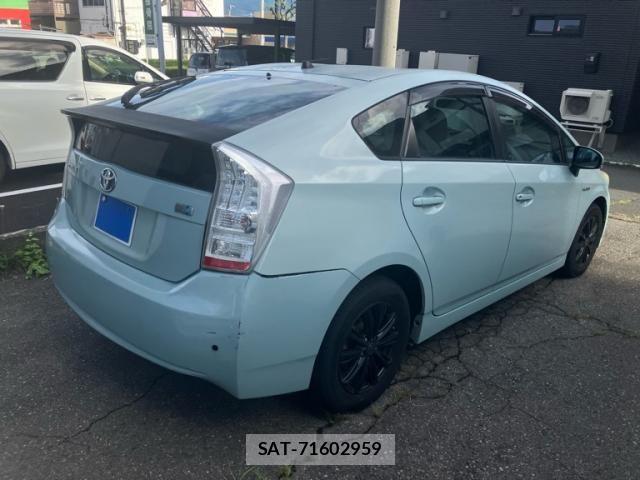Toyota PRIUS 2010-04 8666761-2