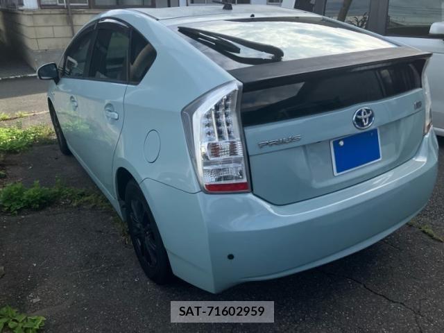 Toyota PRIUS 2010-04 8666761-3