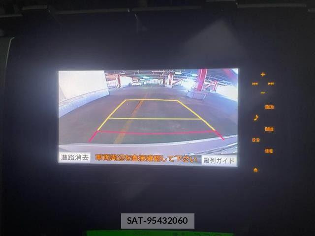 Toyota PRIUS 2011-10 8666754-6
