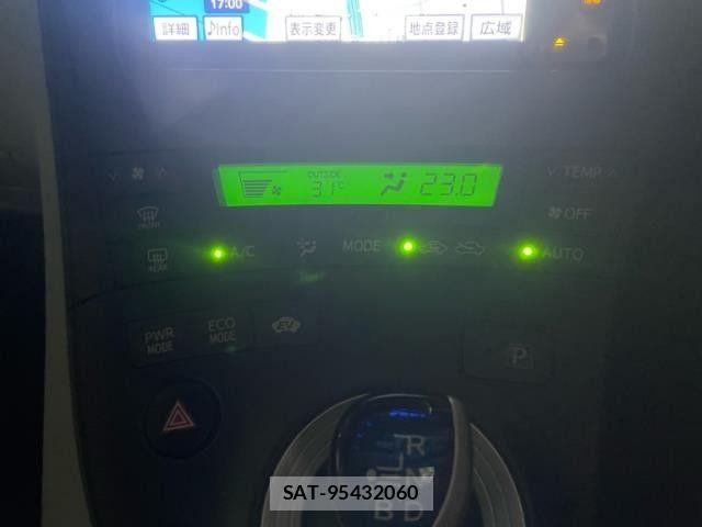 Toyota PRIUS 2011-10 8666754-7