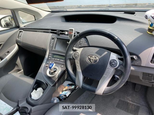 Toyota PRIUS 2009-06 8661097-11