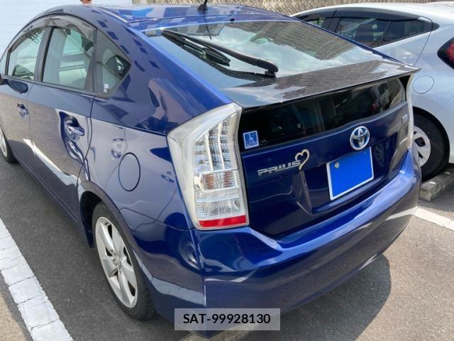 Toyota PRIUS 2009-06 8661097-7
