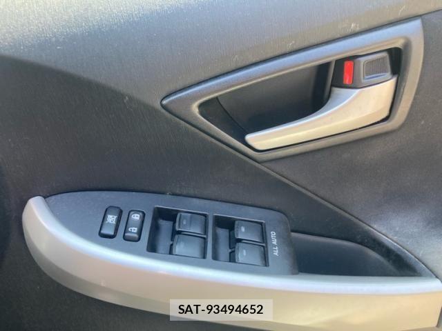 Toyota PRIUS 2015-09 8661099-14