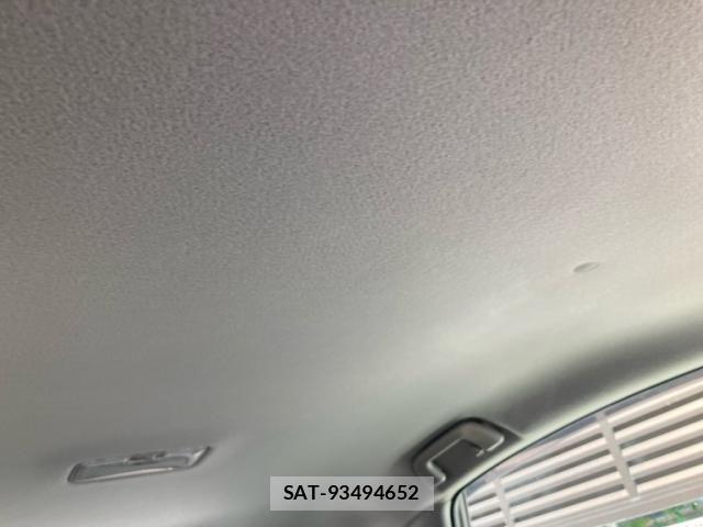 Toyota PRIUS 2015-09 8661099-25