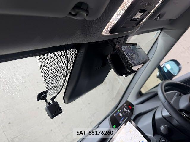 Toyota PRIUS 2023-05 8661000-19