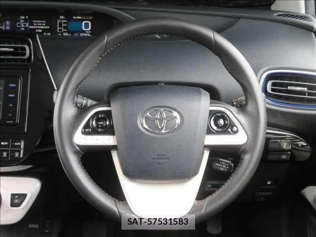 Toyota PRIUS 2017-02 8661019-9