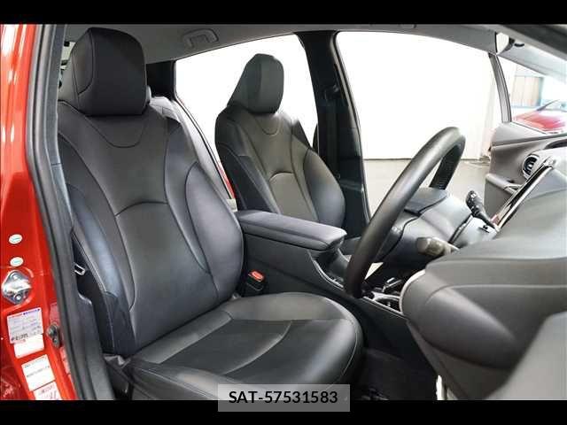 Toyota PRIUS 2017-02 8661019-16