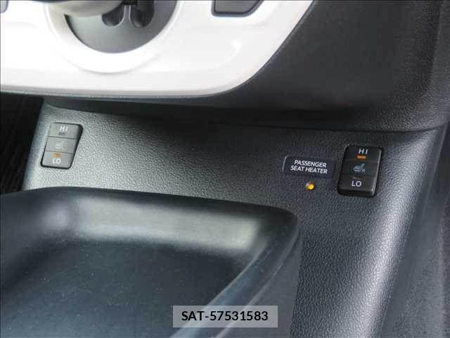 Toyota PRIUS 2017-02 8661019-7