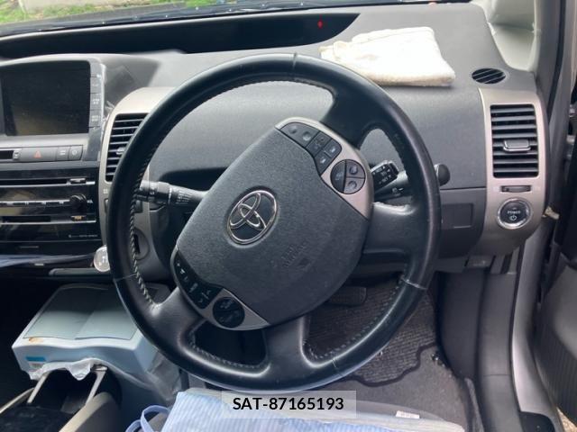 Toyota PRIUS 2008-10 8661074-11