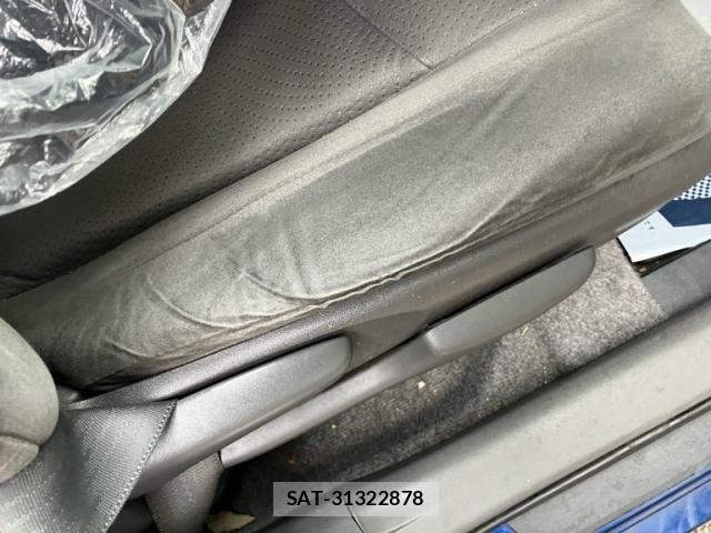 Toyota PRIUS 2010-06 8666758-15