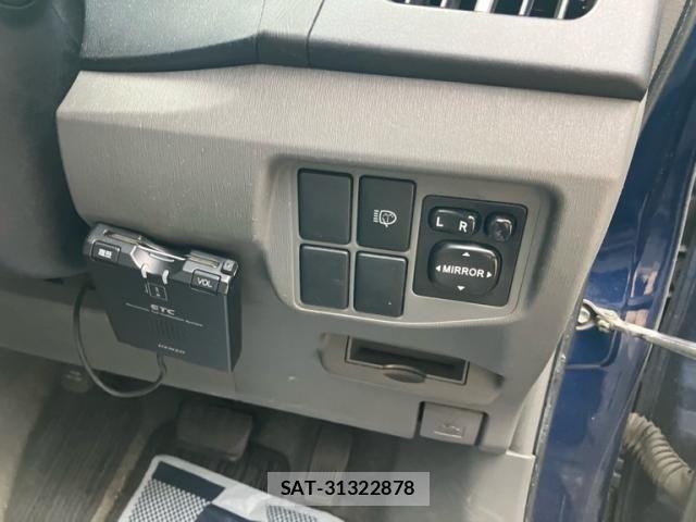 Toyota PRIUS 2010-06 8666758-17