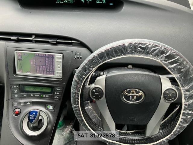 Toyota PRIUS 2010-06 8666758-18