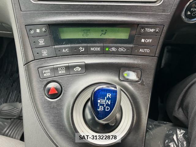 Toyota PRIUS 2010-06 8666758-19