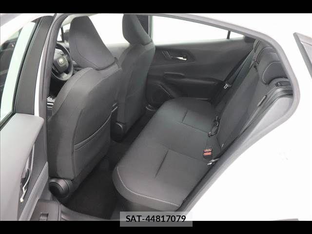 Toyota PRIUS 2023-03 8661006-12