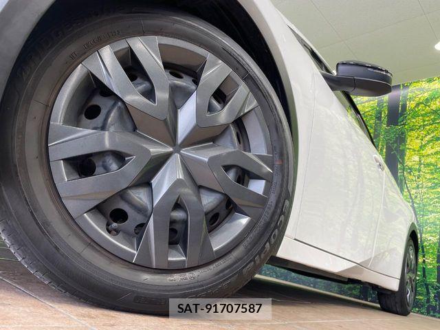 Toyota PRIUS 2023-04 8661004-12
