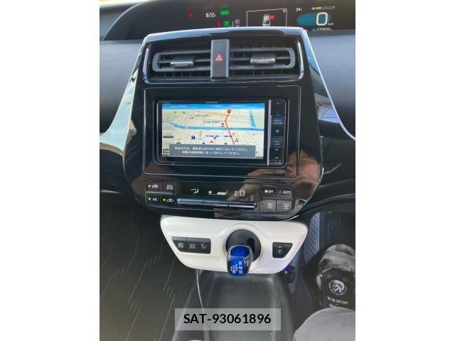 Toyota PRIUS 2016-05 8661060-19