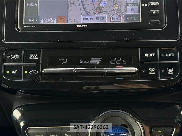 Toyota PRIUS 2017-09 8661038-24
