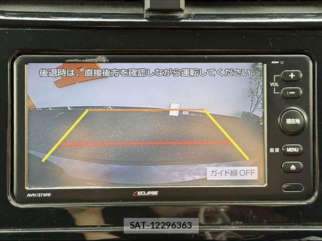 Toyota PRIUS 2017-09 8661038-6