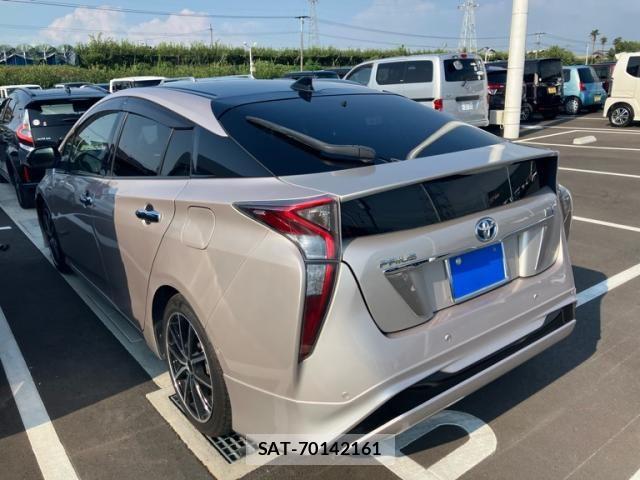Toyota PRIUS 2018-04 8666750-4