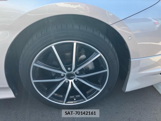 Toyota PRIUS 2018-04 8666750-6