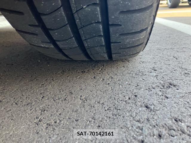 Toyota PRIUS 2018-04 8666750-8