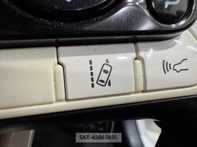 Toyota PRIUS 2016-04 8666746-12