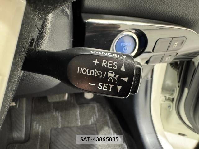 Toyota PRIUS 2016-04 8666746-13