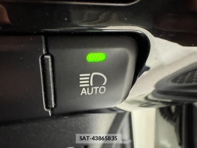 Toyota PRIUS 2016-04 8666746-22