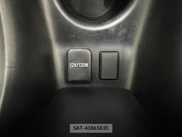 Toyota PRIUS 2016-04 8666746-25