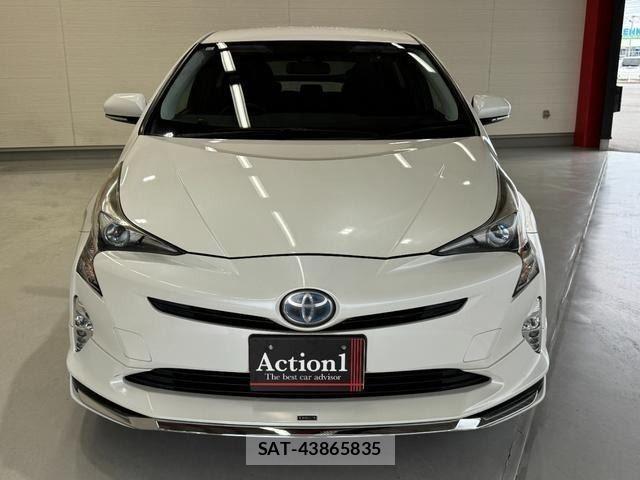 Toyota PRIUS 2016-04 8666746-2