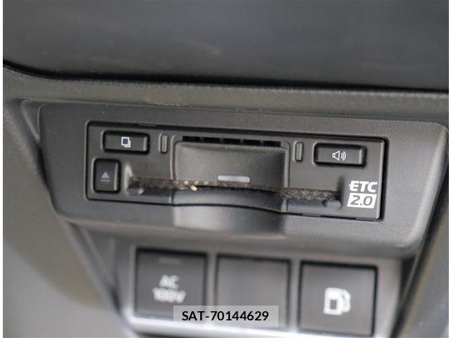 Toyota PRIUS 2023-10 8660999-21