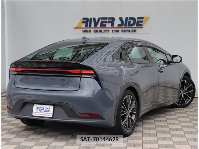 Toyota PRIUS 2023-10 8660999-2