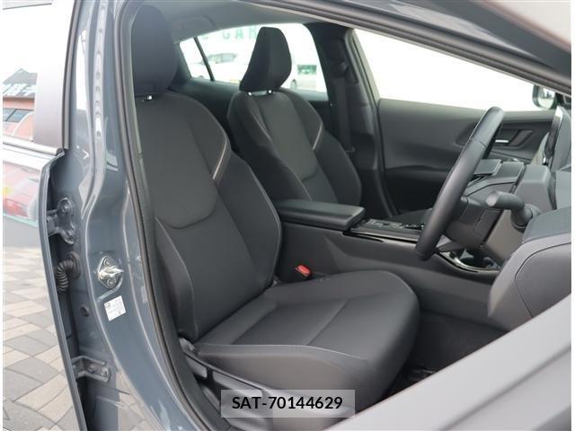 Toyota PRIUS 2023-10 8660999-4