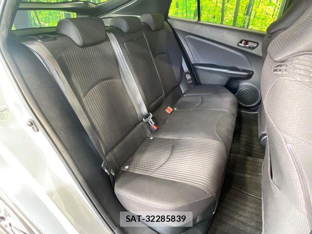 Toyota PRIUS 2016-11 8661025-9