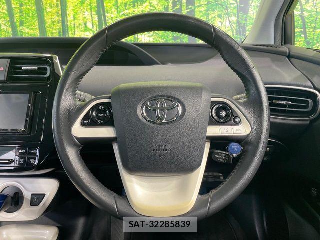 Toyota PRIUS 2016-11 8661025-11