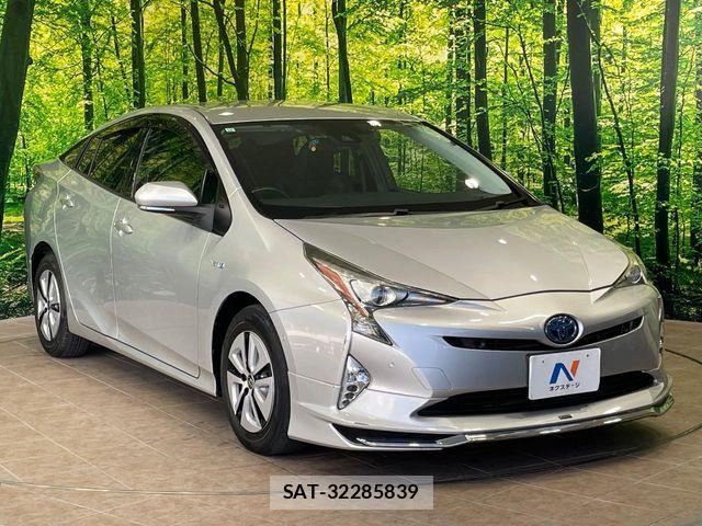 Toyota PRIUS 2016-11 8661025-16