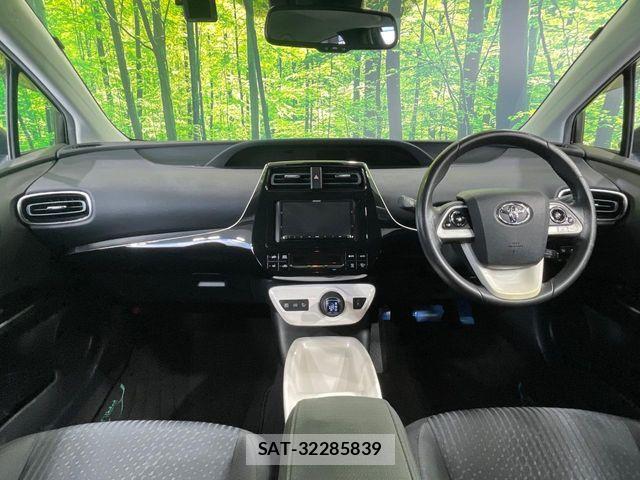 Toyota PRIUS 2016-11 8661025-1