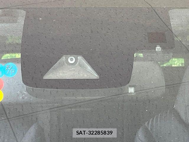 Toyota PRIUS 2016-11 8661025-6